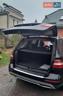 Позашляховик / Кросовер Mercedes-Benz M-Class 2013 в 