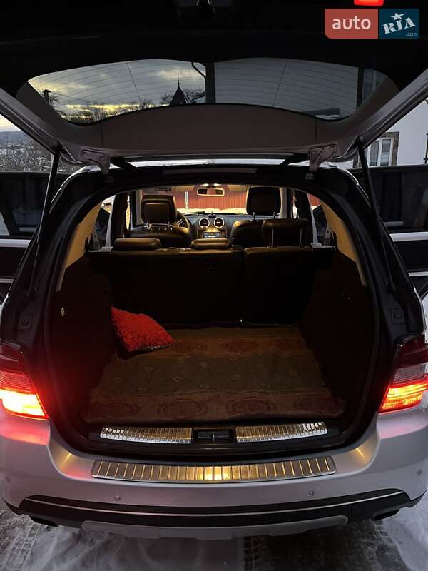 Внедорожник / Кроссовер Mercedes-Benz M-Class 2006 в Сторожинце фото 5 Внедорожник / Кроссовер Mercedes-Benz M-Class 2006 в Сторожинце