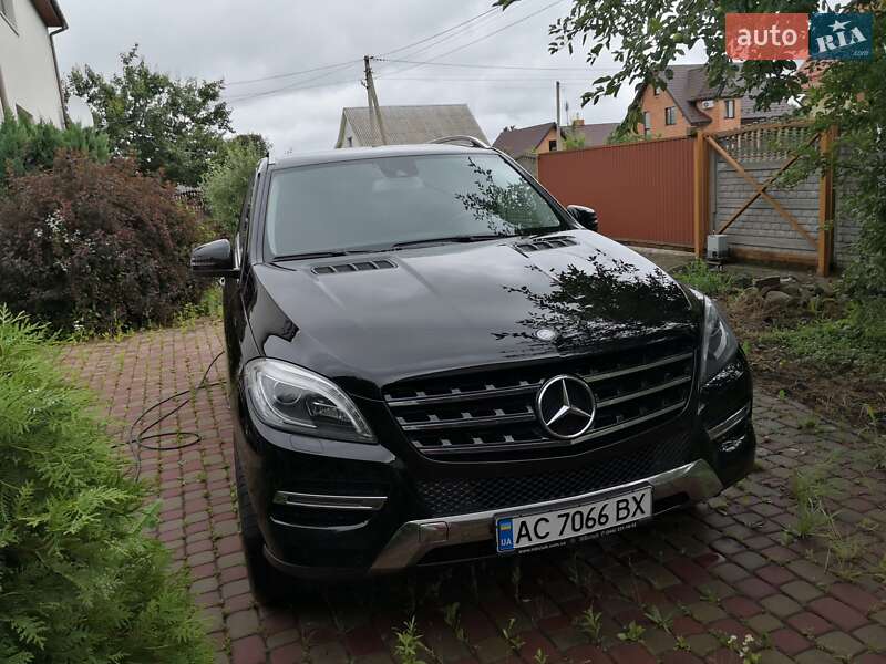 Внедорожник / Кроссовер Mercedes-Benz M-Class 2013 в Луцке