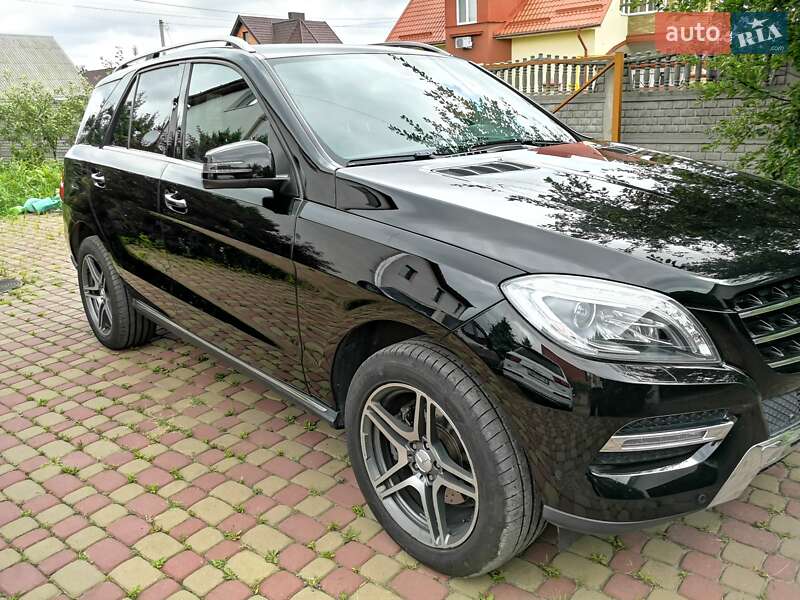 Внедорожник / Кроссовер Mercedes-Benz M-Class 2013 в Луцке