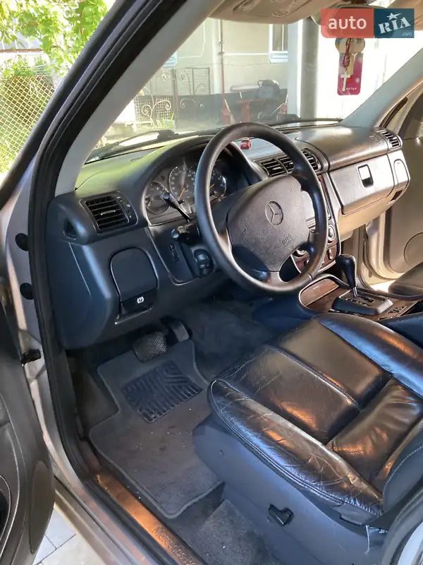 Mercedes-Benz M Class 2003 VIN WDC1631131A420955 фото оголошення 4 з 45