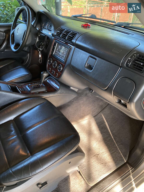 Внедорожник / Кроссовер Mercedes-Benz M-Class 2003 в Рудки фото 9 Внедорожник / Кроссовер Mercedes-Benz M-Class 2003 в Рудки