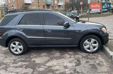Внедорожник / Кроссовер Mercedes-Benz M-Class 2011 в 