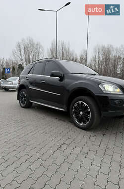 Внедорожник / Кроссовер Mercedes-Benz M-Class 2007 в 