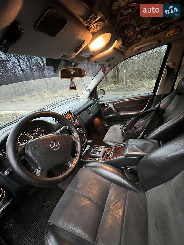 Внедорожник / Кроссовер Mercedes-Benz M-Class 2005 в Сумах