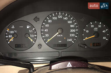 Внедорожник / Кроссовер Mercedes-Benz M-Class 2001 в 