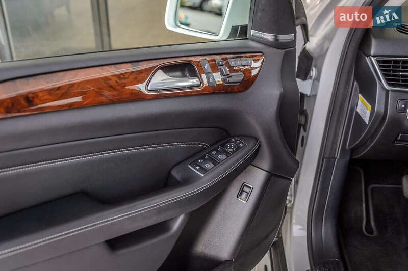 Внедорожник / Кроссовер Mercedes-Benz M-Class 2014 в Львове