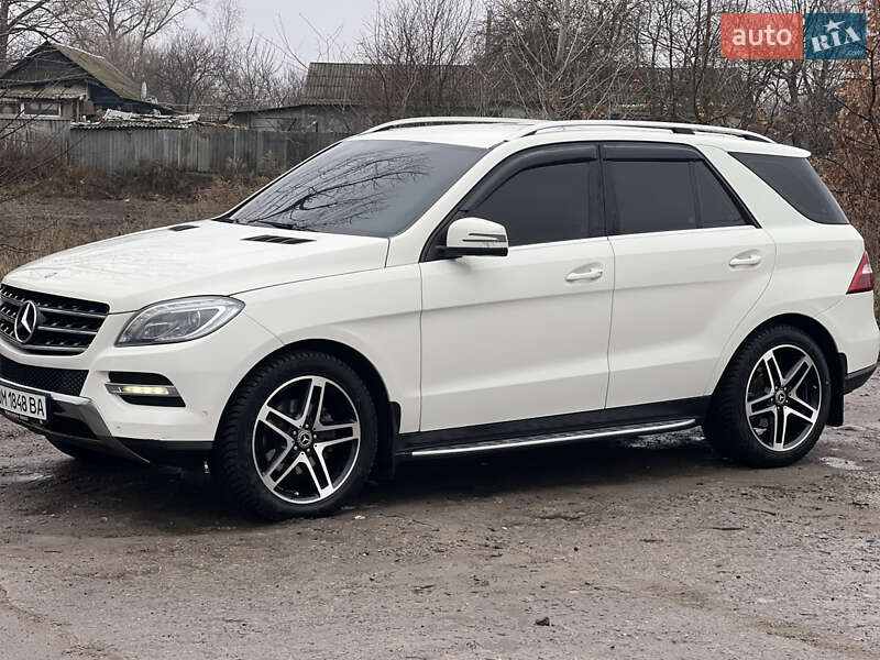 Позашляховик / Кросовер Mercedes-Benz M-Class 2013 в Глухові