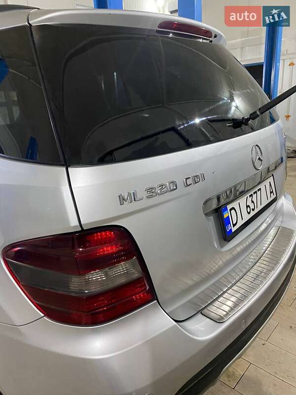 Внедорожник / Кроссовер Mercedes-Benz M-Class 2005 в Ивано-Франковске