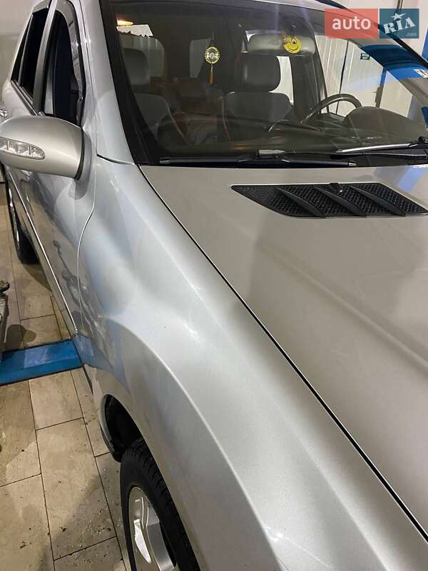 Внедорожник / Кроссовер Mercedes-Benz M-Class 2005 в Ивано-Франковске