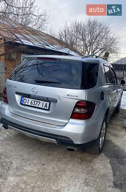 Внедорожник / Кроссовер Mercedes-Benz M-Class 2005 в 