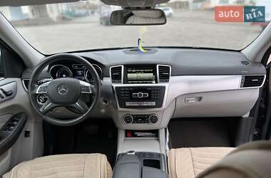 Внедорожник / Кроссовер Mercedes-Benz M-Class 2013 в 