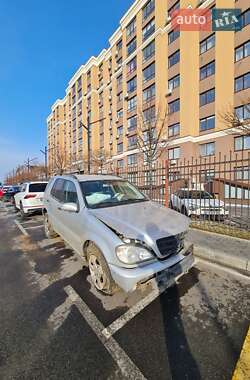 Внедорожник / Кроссовер Mercedes-Benz M-Class 2001 в Киеве