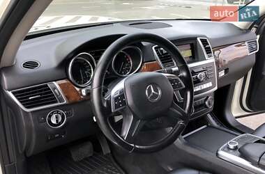 Внедорожник / Кроссовер Mercedes-Benz M-Class 2012 в Киеве