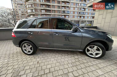 Внедорожник / Кроссовер Mercedes-Benz M-Class 2012 в 