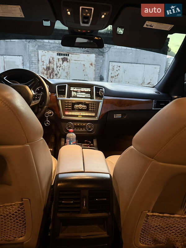 Позашляховик / Кросовер Mercedes-Benz M-Class 2013 в Одесі