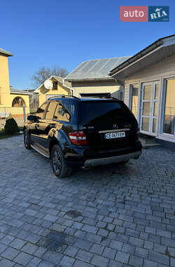 Внедорожник / Кроссовер Mercedes-Benz M-Class 2006 в Кутах