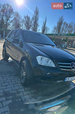 Позашляховик / Кросовер Mercedes-Benz M-Class 2005 в 