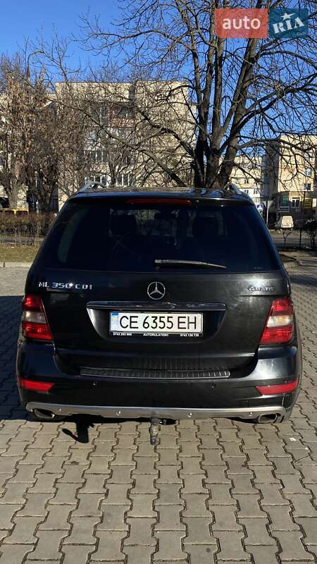 Внедорожник / Кроссовер Mercedes-Benz M-Class 2010 в Черновцах