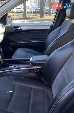 Позашляховик / Кросовер Mercedes-Benz M-Class 2010 в 