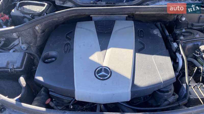 Внедорожник / Кроссовер Mercedes-Benz M-Class 2010 в Черновцах