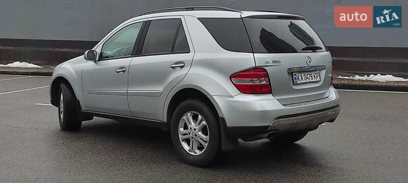 Внедорожник / Кроссовер Mercedes-Benz M-Class 2006 в Киеве