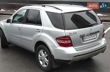 Внедорожник / Кроссовер Mercedes-Benz M-Class 2006 в 