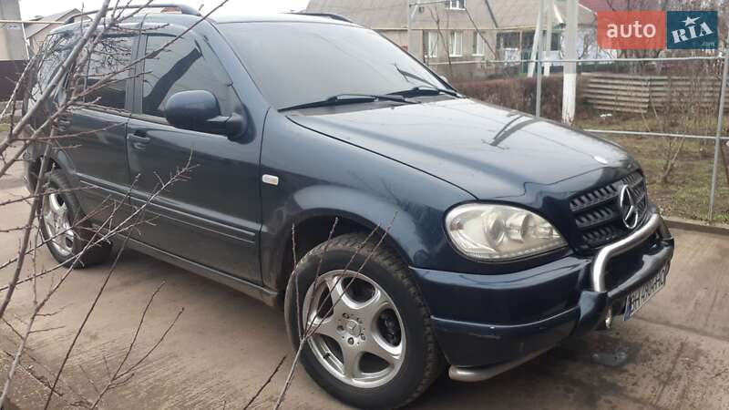Внедорожник / Кроссовер Mercedes-Benz M-Class 1999 в Березовке