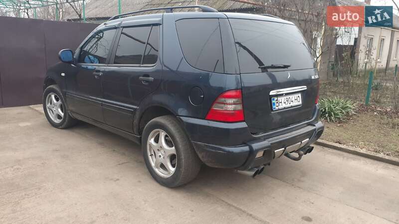 Внедорожник / Кроссовер Mercedes-Benz M-Class 1999 в Березовке