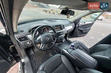 Позашляховик / Кросовер Mercedes-Benz M-Class 2011 в Хусті