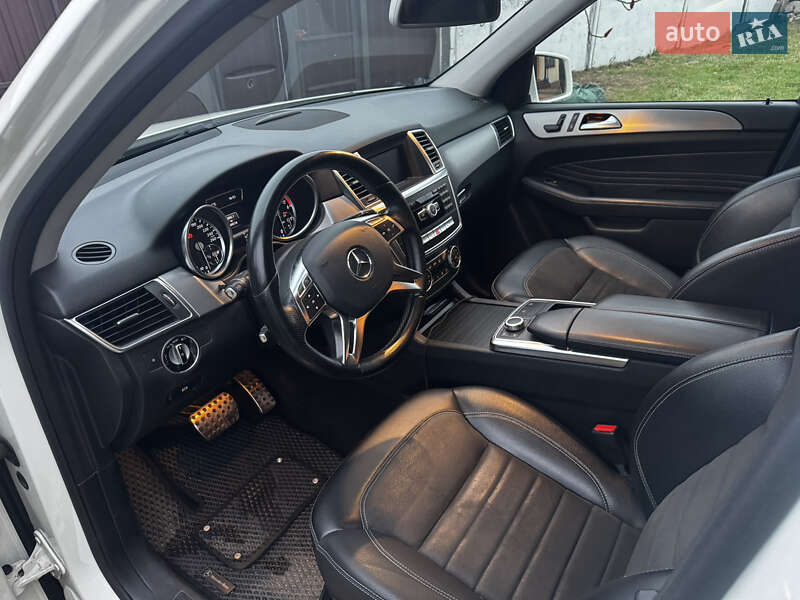 Внедорожник / Кроссовер Mercedes-Benz M-Class 2013 в Буче