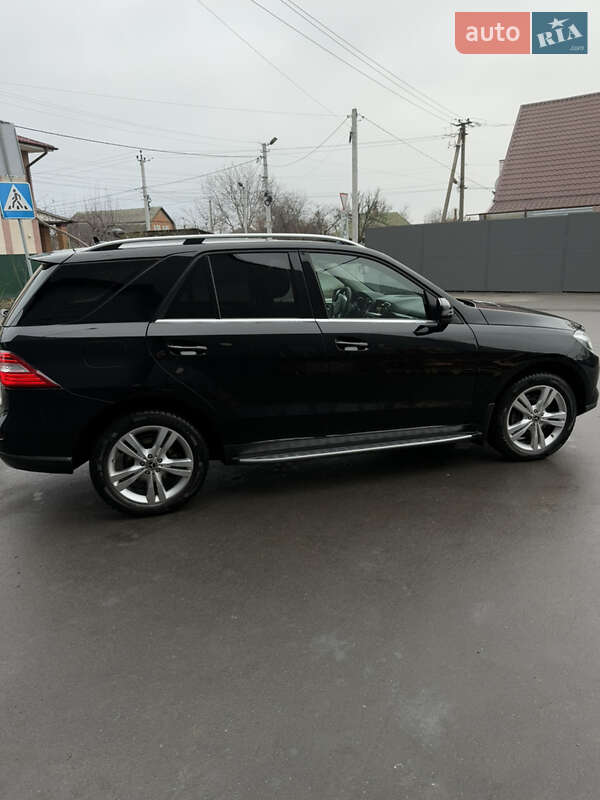 Внедорожник / Кроссовер Mercedes-Benz M-Class 2015 в Киеве
