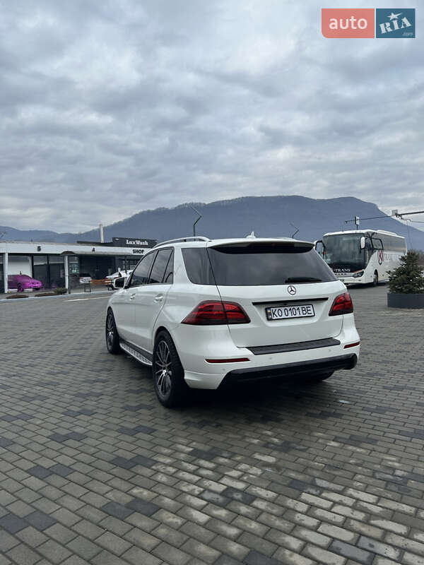 Внедорожник / Кроссовер Mercedes-Benz M-Class 2011 в Хусте