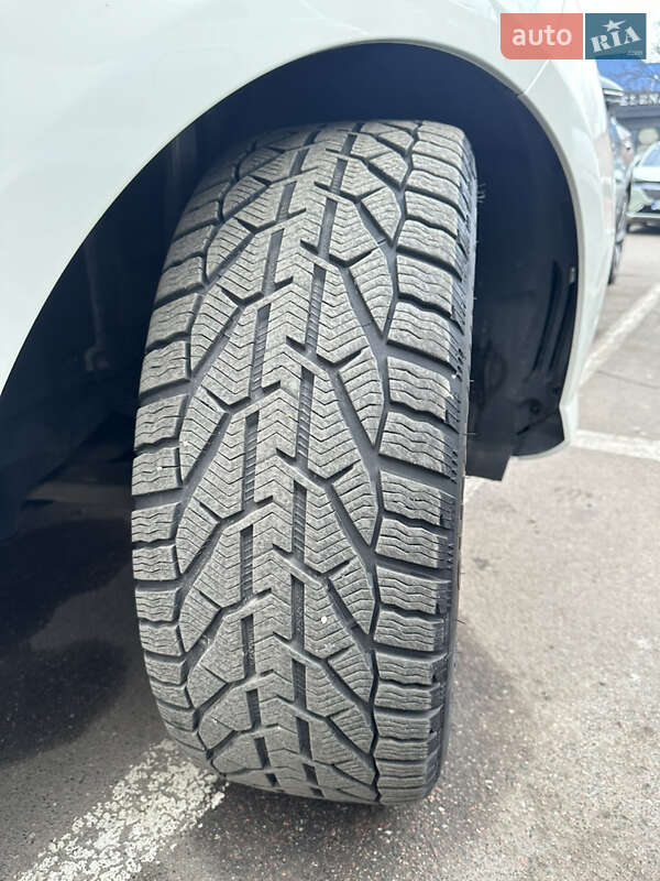 Внедорожник / Кроссовер Mercedes-Benz M-Class 2011 в Хусте