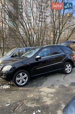 Внедорожник / Кроссовер Mercedes-Benz M-Class 2009 в 
