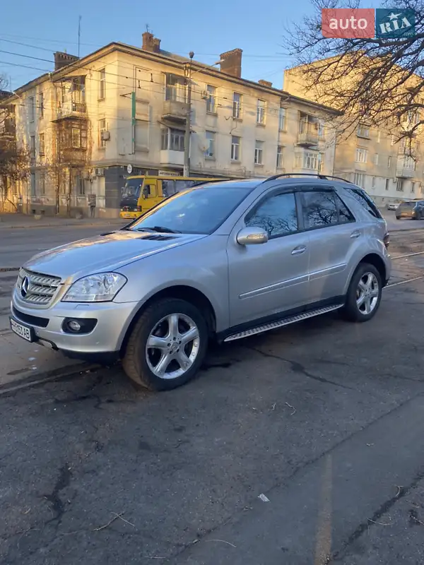 Mercedes-Benz M-Class