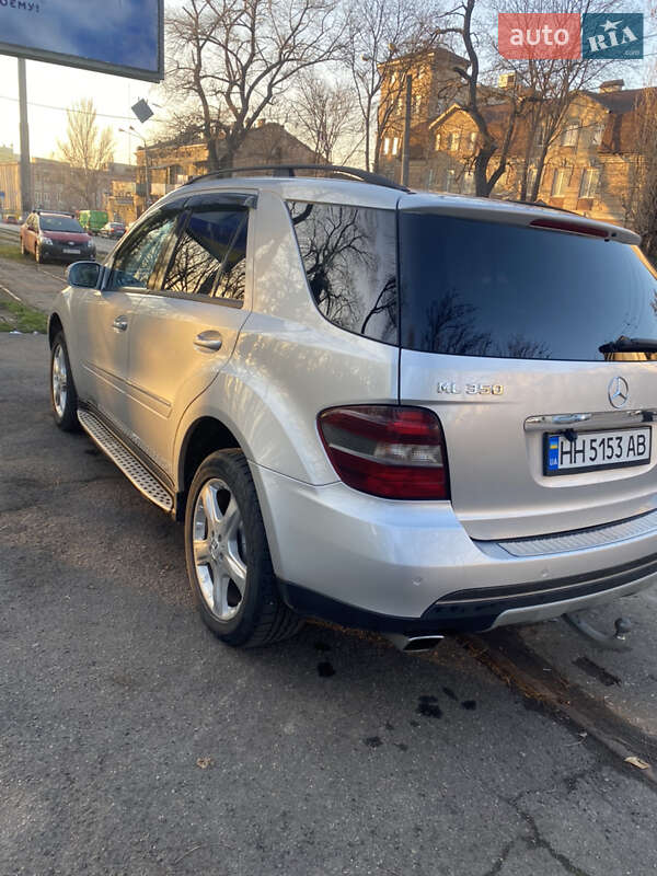 Внедорожник / Кроссовер Mercedes-Benz M-Class 2005 в Одессе