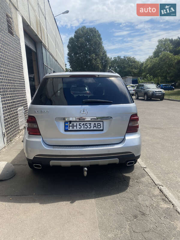 Внедорожник / Кроссовер Mercedes-Benz M-Class 2005 в Одессе
