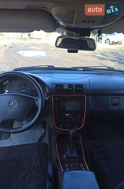 Внедорожник / Кроссовер Mercedes-Benz M-Class 2001 в 