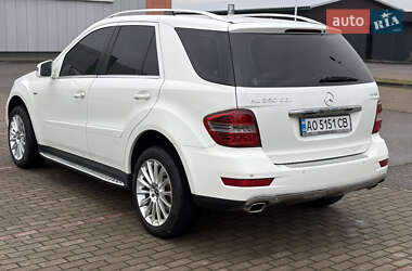 Внедорожник / Кроссовер Mercedes-Benz M-Class 2011 в Виноградове