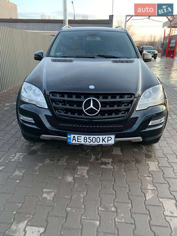 Внедорожник / Кроссовер Mercedes-Benz M-Class 2010 в Кривом Роге фото 5 Внедорожник / Кроссовер Mercedes-Benz M-Class 2010 в Кривом Роге