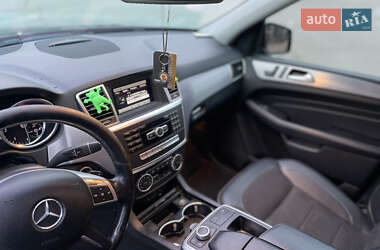 Внедорожник / Кроссовер Mercedes-Benz M-Class 2012 в 