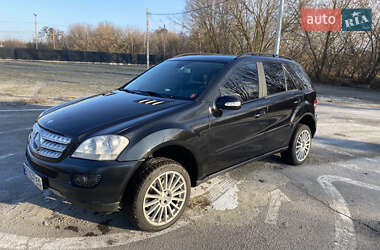 Внедорожник / Кроссовер Mercedes-Benz M-Class 2006 в Конотопе