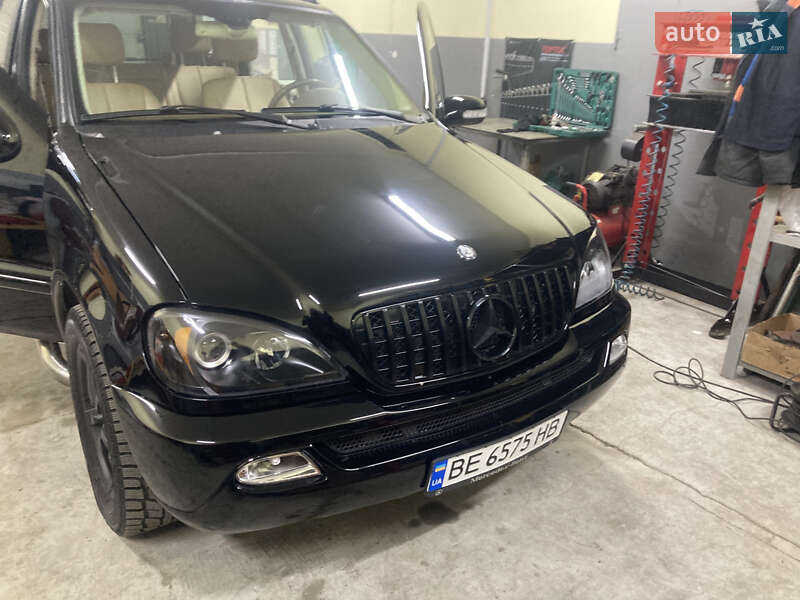 Внедорожник / Кроссовер Mercedes-Benz M-Class 2003 в 