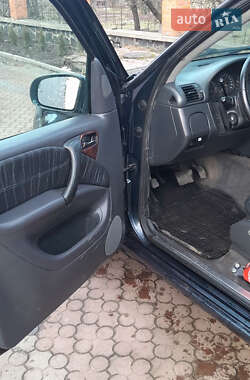 Внедорожник / Кроссовер Mercedes-Benz M-Class 2003 в 