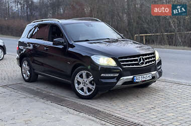 Позашляховик / Кросовер Mercedes-Benz M-Class 2011 в 
