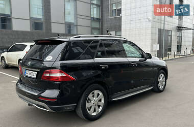 Внедорожник / Кроссовер Mercedes-Benz M-Class 2012 в Киеве