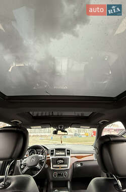 Внедорожник / Кроссовер Mercedes-Benz M-Class 2013 в 