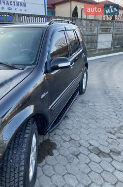Внедорожник / Кроссовер Mercedes-Benz M-Class 2003 в 