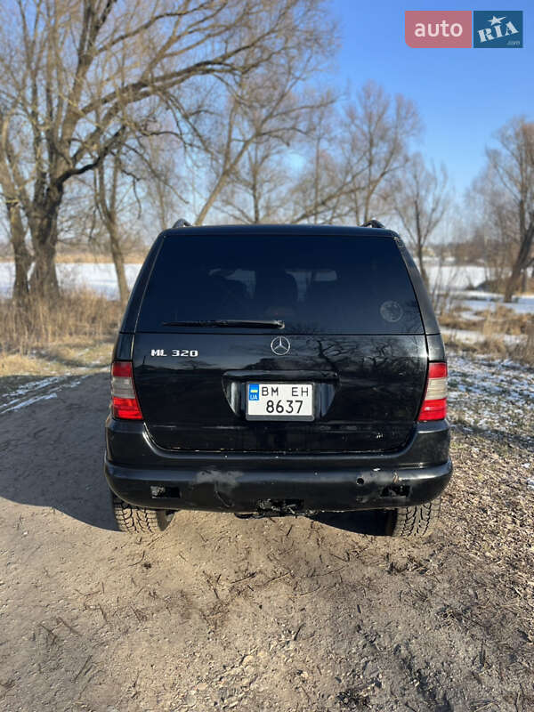Внедорожник / Кроссовер Mercedes-Benz M-Class 1998 в Глухове